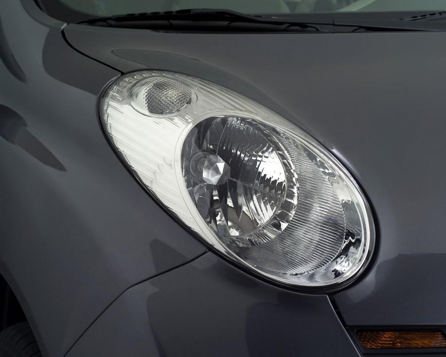 Nissan Micra 2005 года  (фото 6 из 21)
